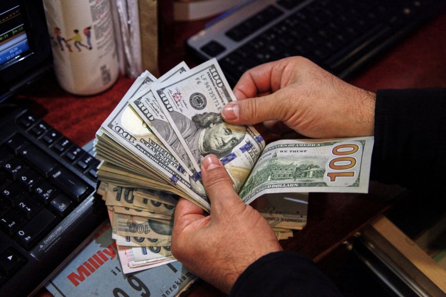 Dollar Dips and Euro Rebounds in Forex Market Amid Rate Cut Speculations: Insights Ahead of Fed's Powell Talk