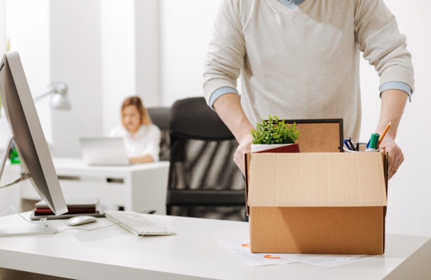 U.S. Job Layoffs: December Sees Improvement, but 2023 Ends with Double the Cuts - Insights and Analysis