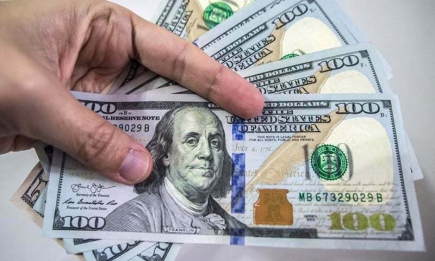 Dollar Heading for Biggest Weekly Rise Since May Before Jobs Report