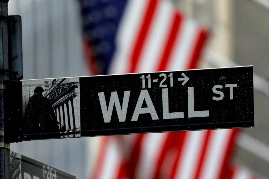 US Futures Point Higher After Robust Jobs Report and Tech Earnings Surge